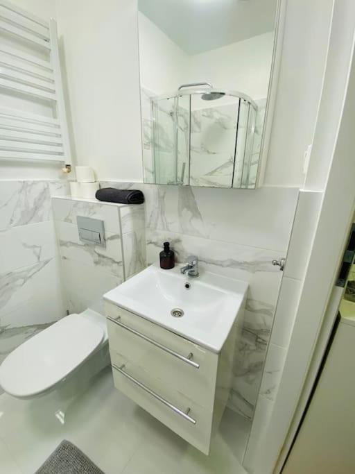 Bezagenta Mozart8 Studio Easy Access To City Wifi Apartment Warsaw Exterior photo