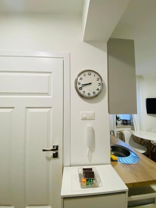 Bezagenta Mozart8 Studio Easy Access To City Wifi Apartment Warsaw Exterior photo