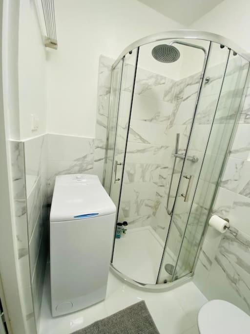 Bezagenta Mozart8 Studio Easy Access To City Wifi Apartment Warsaw Exterior photo